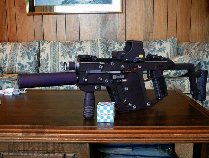 ǰ KRISS Super V Razer assault gun 3D  ..